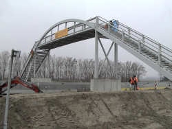 De fietsbrug over de Sloeweg